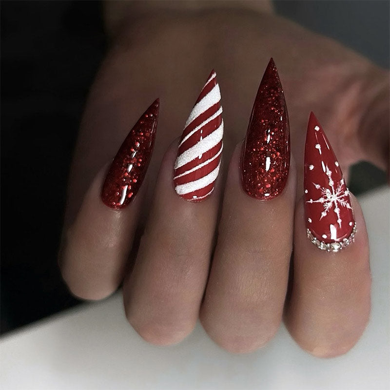 StarNagel Almond Nägel in Rot mit Candy-Streifen, Schneeflocken, Glitzer und Strass für Weihnachten