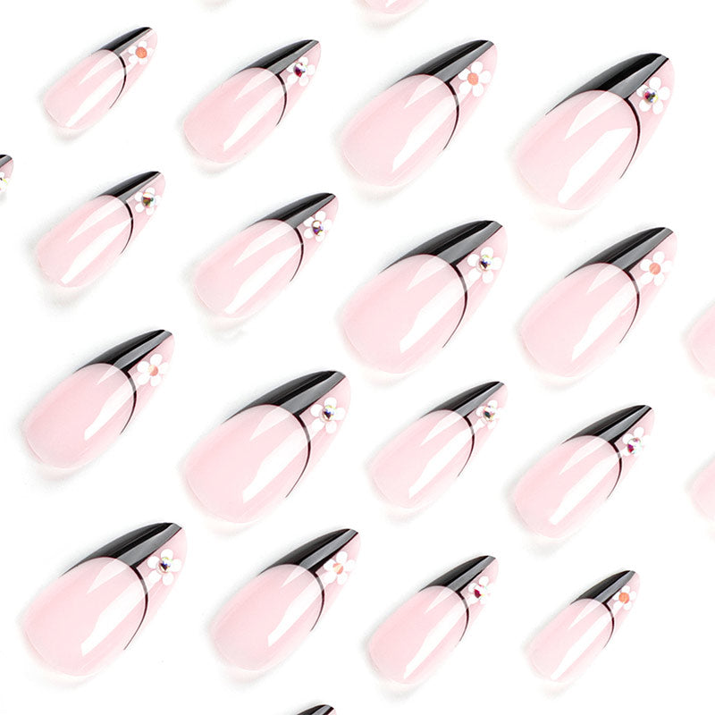 StarNagel Almond Nägel in Schwarz mit French Design, Kontrastoptik und Strasssteinen