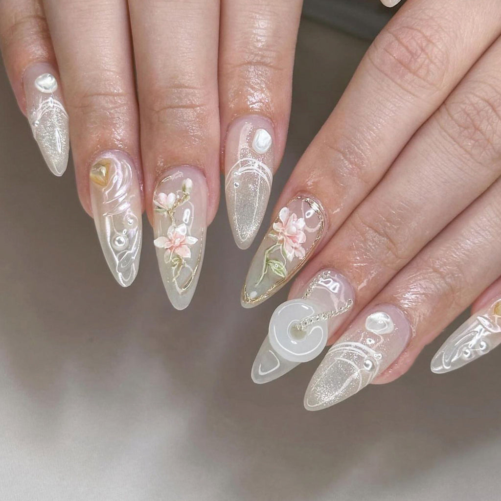 StarNagel Almond Nägel in Silber-Weiß mit 3D Magic Mirror