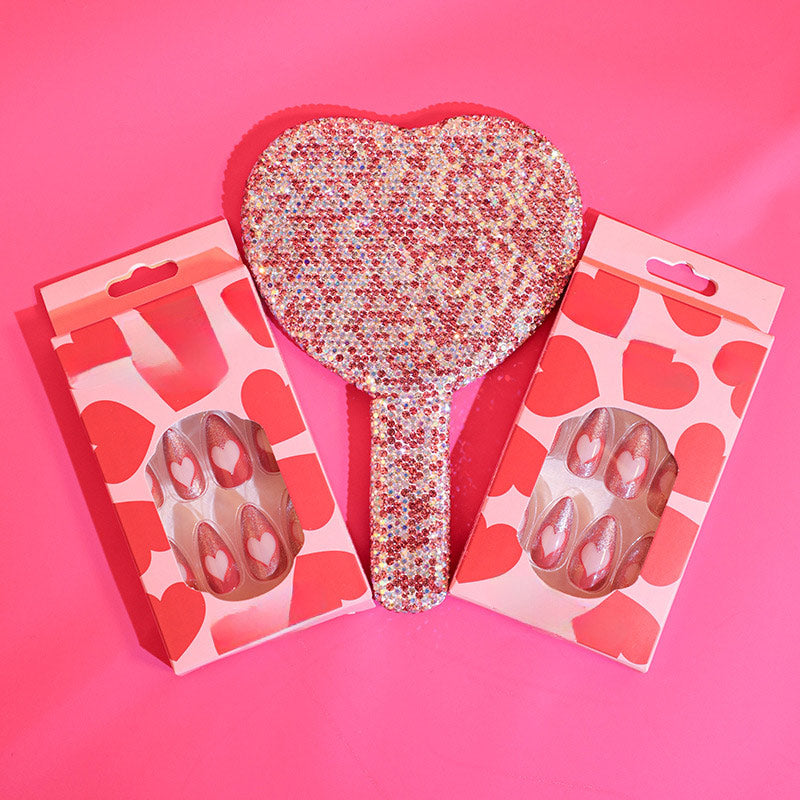 StarNagel Almond Nägel in Violett-Rot mit Herzdesign für Valentinstag