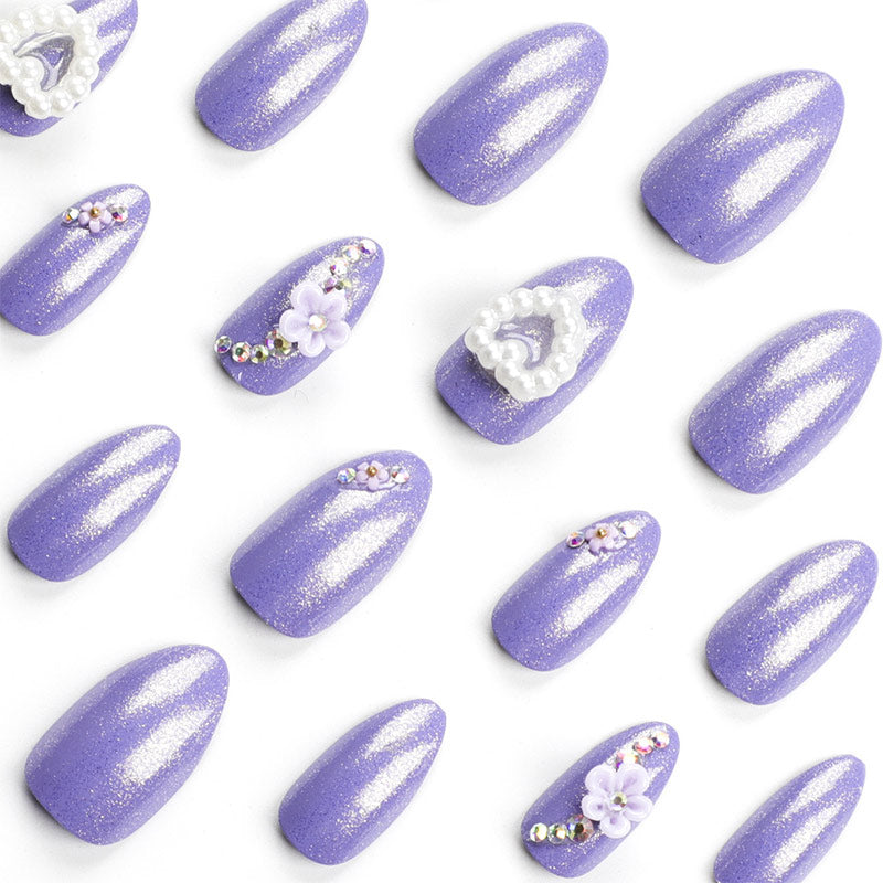 StarNagel Almond Nägel in Violett-Weiß mit Glitzer und Kamelienblüten