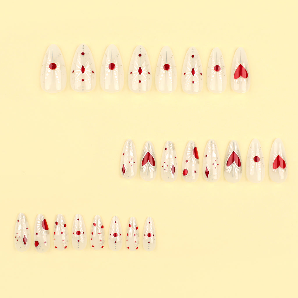 StarNagel Almond Nägel in Weiß mit Roten Herzchen und Sternen-Glitzer