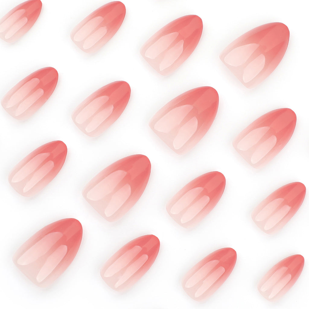 StarNagel Almond Nägel French Maniküre mit sanftem Blush-Gradient