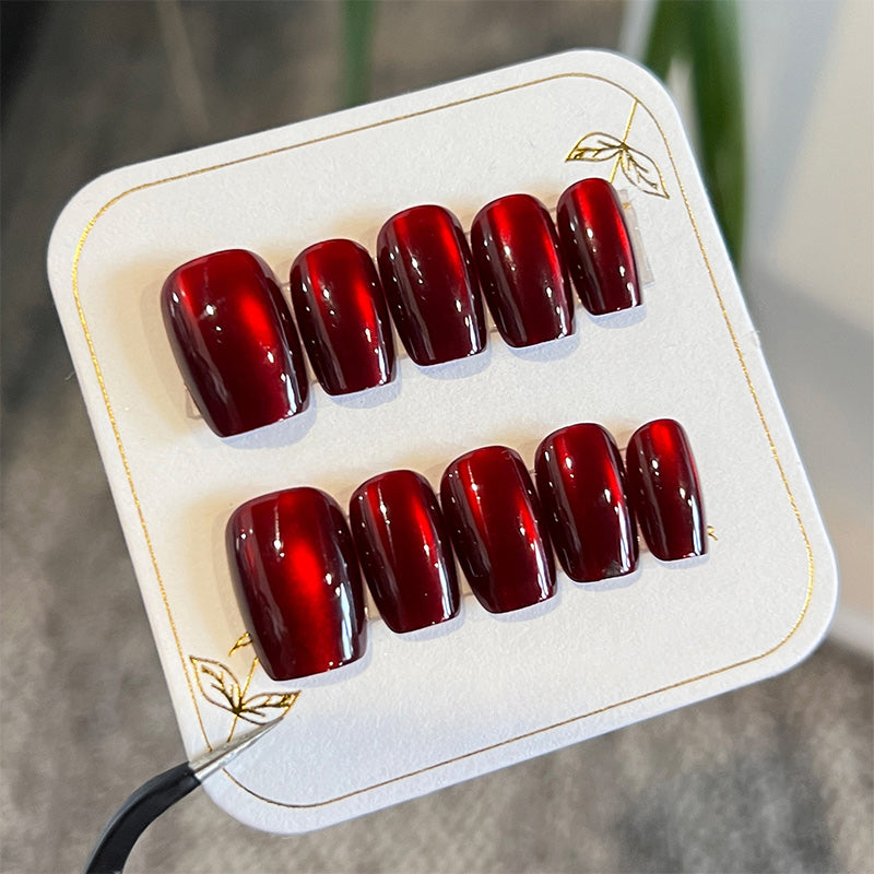 StarNagel Ballerina Nägel in Dunkelrot mit Cat Eye Effekt – Elegantes Glanzdesign