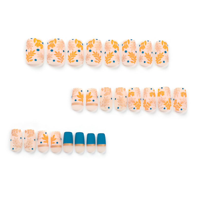 StarNagel Ballerina Nägel in Nude mit Grünem Pflanzen-Doodle