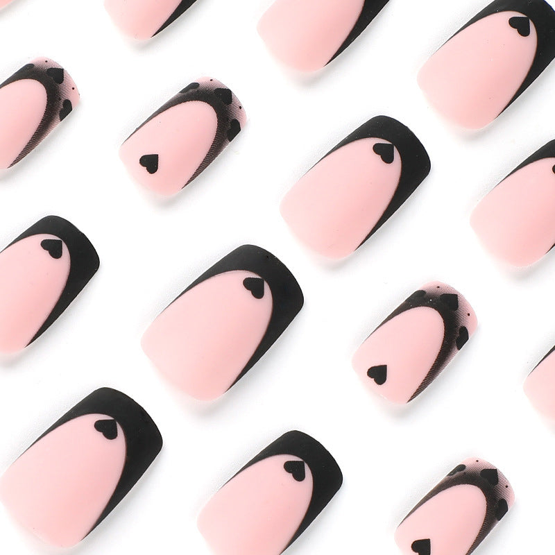 StarNagel Ballerina Nägel in Schwarz mit Herz-Design und French Ombre – Sweet & Cool Look