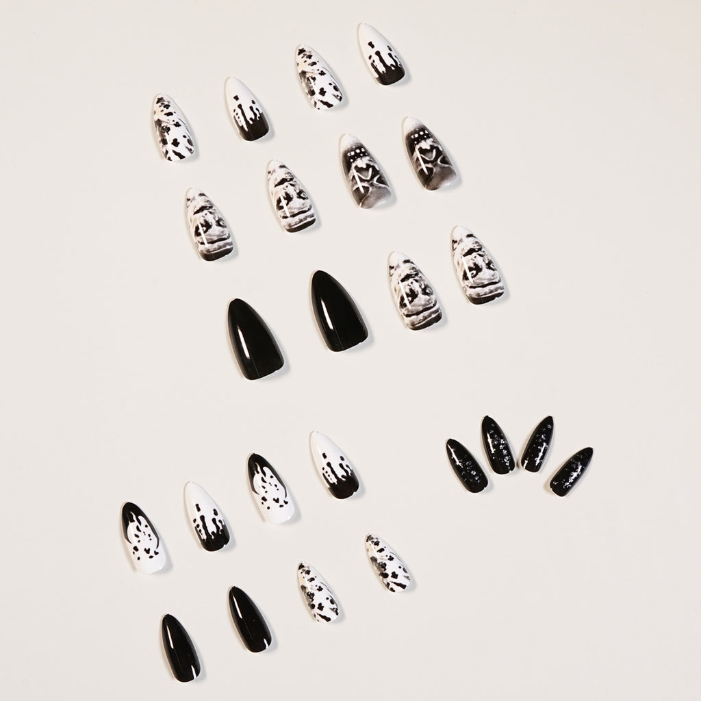 StarNagel Stiletto Nägel im Dark Punk Stil mit Totenkopf